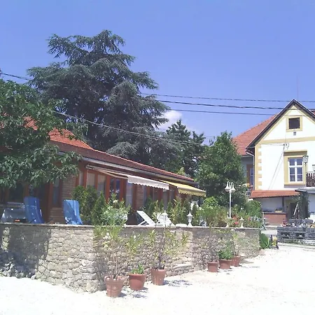 Bacchus - Borbarlang, Badacsony アパート バダチョニトマイ