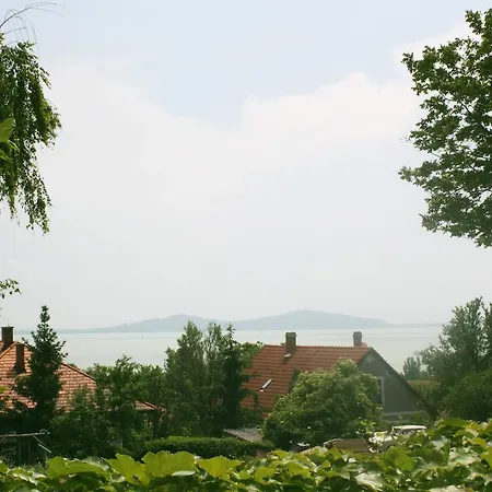 Bacchus - Borbarlang, Badacsony